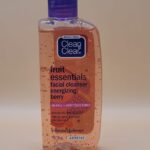 Clean & Clear fruit essentiials facial cleanser energizing berry wash oil free_100ml